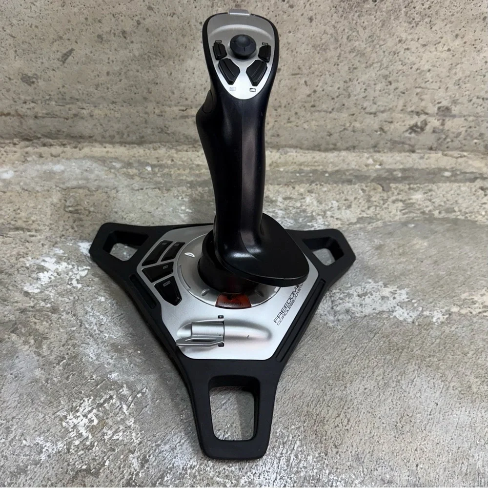 Logitech WingMan Freedom Cordless Joystick Flight Simulator 2000 PC Gaming